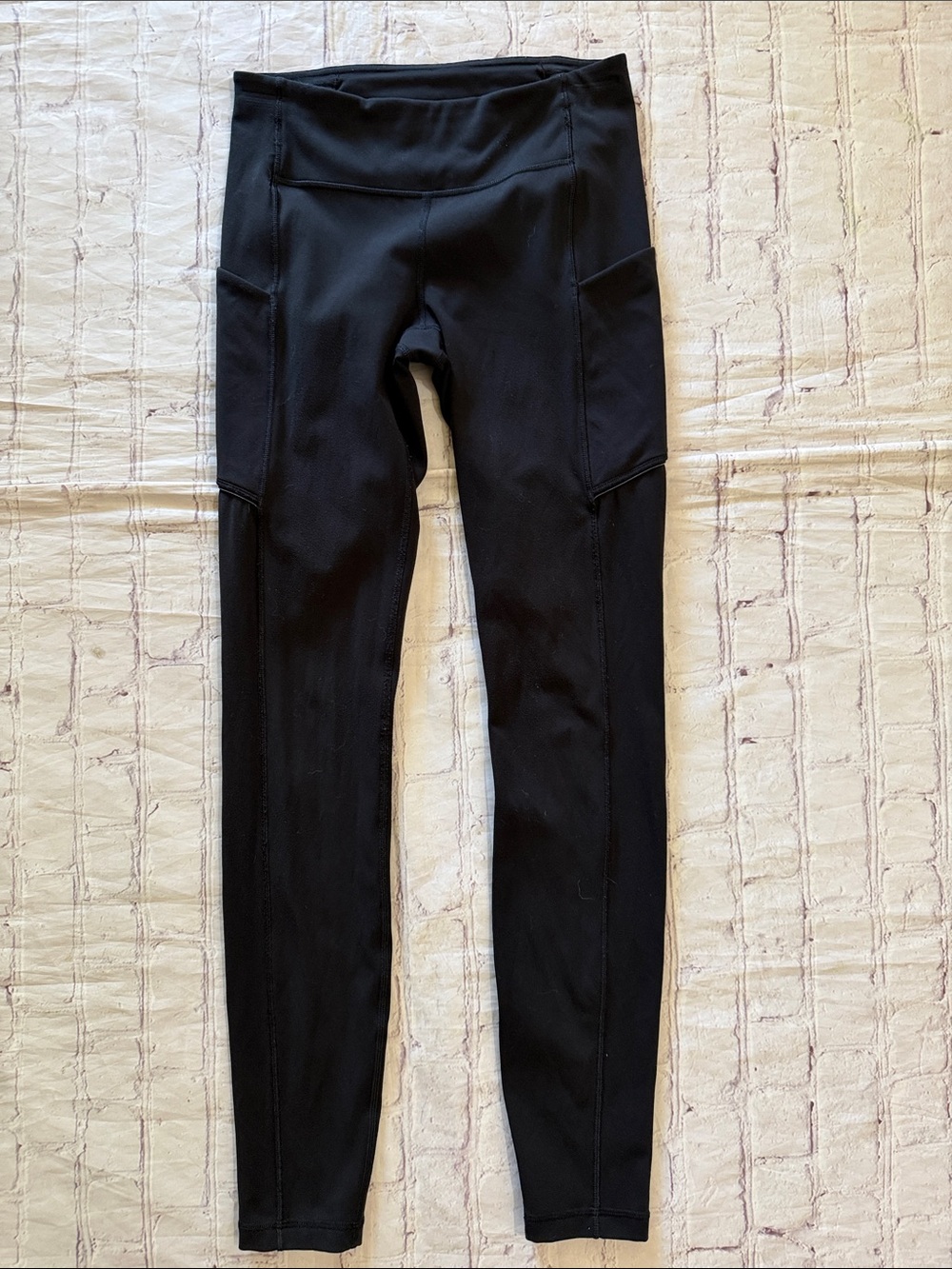 Lululemon Speed Up Tight 28" *Luxtreme Black Mid-rise Full Length Pockets Size 4 - Picture 2 of 6